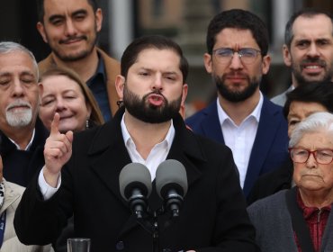 Presidente Boric llamó a defender la reforma de pensiones ante "grupo pequeño" que "hoy amenaza con hacerla retroceder"