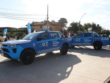 Entregan tres nuevas camionetas para reforzar seguridad pública en Santo Domingo