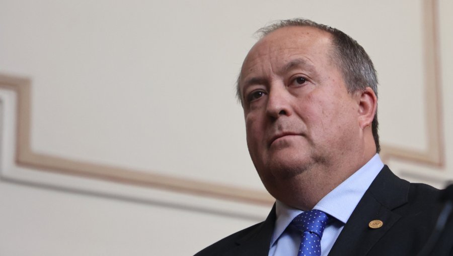 Valencia rechaza cita con el PC y deriva caso Jadue a fiscalía anticorrupción