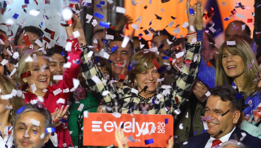 Evelyn Matthei relanzó su campaña junto a figuras de Chile Vamos, Demócratas y Amarillos: "El futuro se construye con unidad"