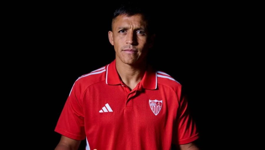 Aseguran que Alexis Sánchez aún no entrena con el Sevilla por "problemas burocráticos"