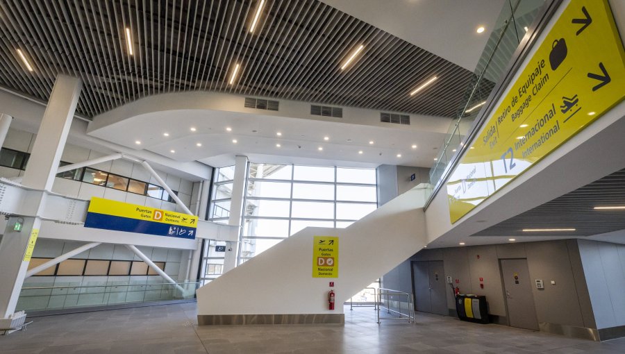 Inauguran renovado Terminal Nacional del Aeropuerto de Santiago: permitirá recibir a 20 millones de pasajeros al año