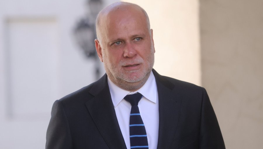 Ministro Elizalde rechaza propuesta para declarar feriado el 17 de septiembre: "No se puede legislar sobre la improvisación"