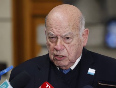 Senador Insulza dice que le "parece muy bien" el rechazo en la Cámara de Diputados a sanciones por no votar