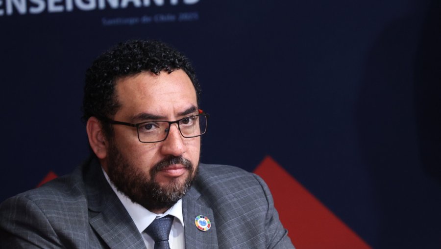Ministro Cataldo afirma que los aranceles de educación superior en Chile "son de los más altos del mundo"
