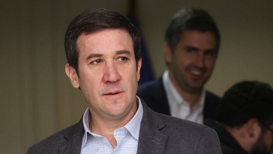 Presidente de la UDI acusa al Gobierno de incumplir la Constitución al rechazar multas por no votar