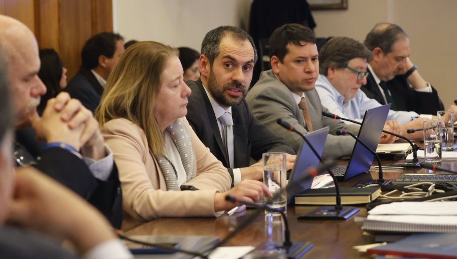 Comisión de Hacienda inicia tramitación de proyecto clave para impulsar industria del hidrógeno verde en Chile