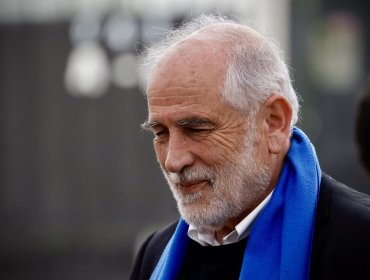 Ministro Montes y futuro de la megatoma de San Antonio: "La ley tiene que cumplirse, pero seguiremos buscando alternativas"