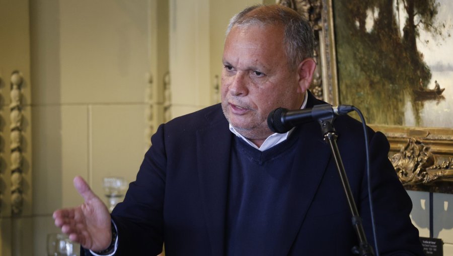Mundaca critica "marginación" de mesa que buscaba solución a megatoma de San Antonio: "Refleja falta de capacidad institucional"