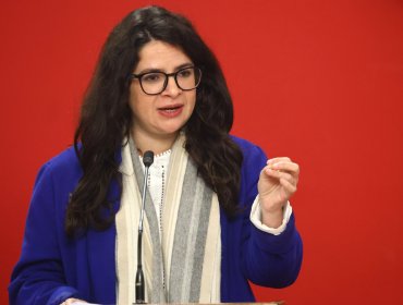 Gobierno da urgencia al proyecto de aborto y ministra Orellana afirma que es un "debate que tiene que darse"
