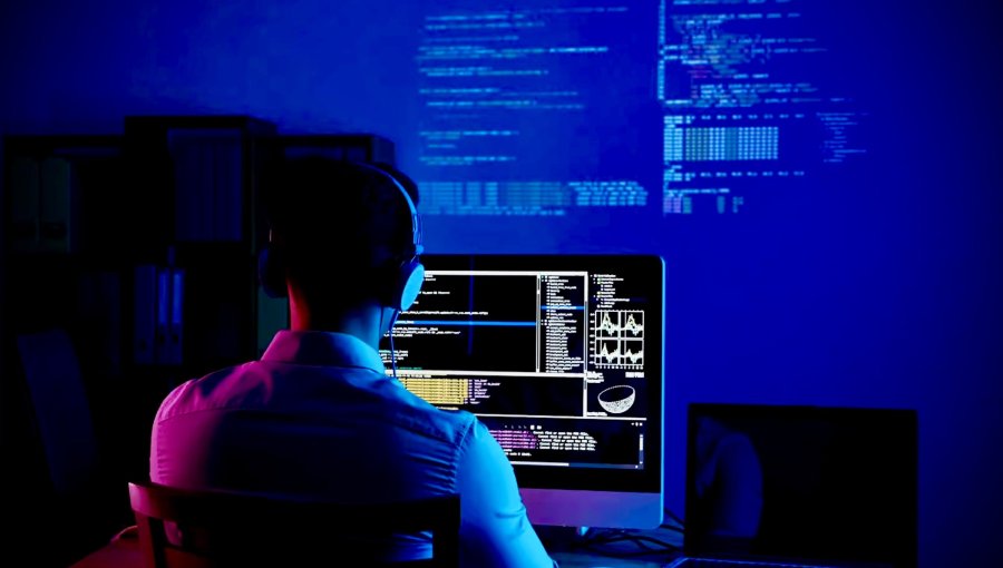 Fiscal de Quillota asume investigación tras denuncia contra el presunto ejército de bots de Kast y Republicanos en redes sociales
