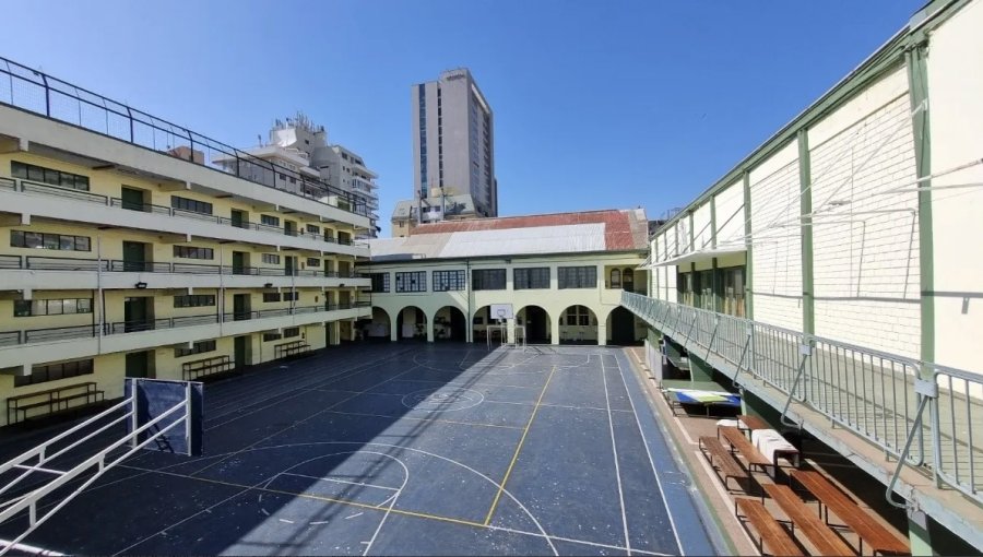 Diputado Barrios se suma a la defensa del colegio María Auxiliadora de Viña del Mar ante "riesgo histórico"
