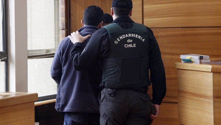 Decretan prisión preventiva para sujeto que le disparó a su hijo de 2 años en Temuco