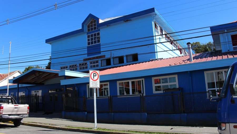Investigan a sacerdote de colegio en Calbuco por presuntos hechos de connotación sexual tras denuncias de cuatro alumnas