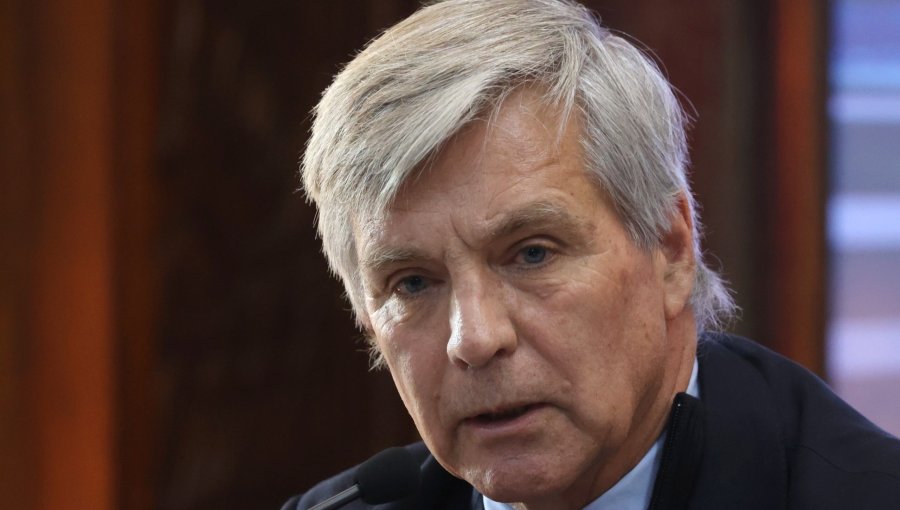 Harold Mayne-Nicholls destaca su candidatura independiente a La Moneda: "Creo que hoy día eso marca la diferencia"