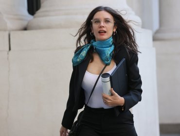 Ministra Camila Vallejo anunció que Gobierno buscará reponer en el Senado multa por no votar