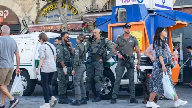 Al menos 5 muertos y 7 heridos de gravedad en ataque a balazos contra un autobús en Jerusalén