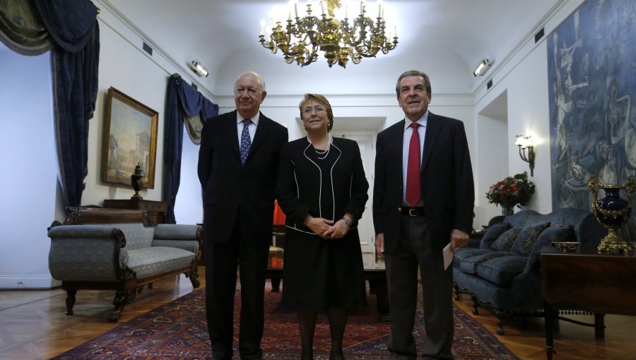 Lagos y Frei se excusaron de asistir a conmemoración del 11 de septiembre en La Moneda: Bachelet aún no confirma su presencia