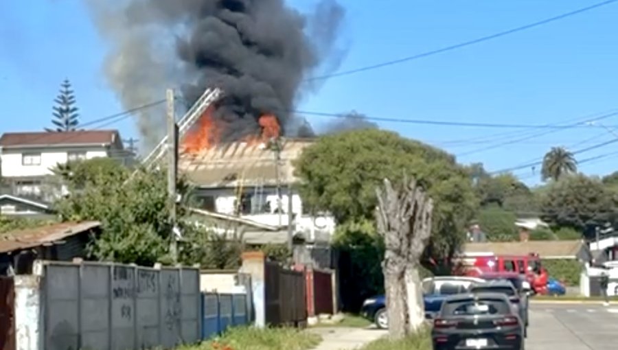 Tres menores de edad debieron ser evacuadas por incendio en Hogar de Niñas de Llolleo: serán reubicadas en albergue de San Antonio