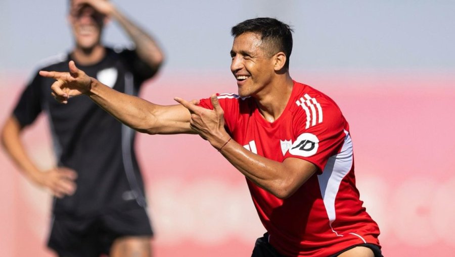 En España destacan la actitud competitiva y el liderazgo de Alexis Sánchez en Sevilla