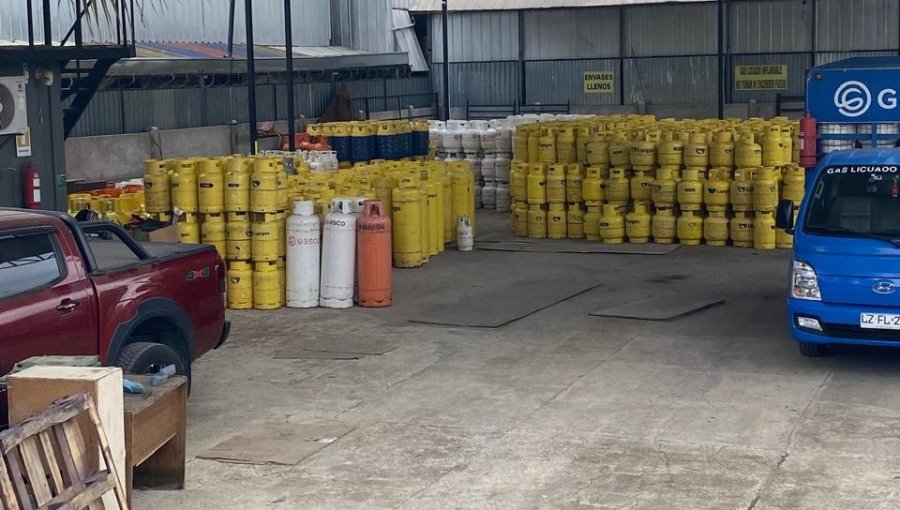 Recuperan camión robado en Quilicura con 653 cilindros de gas avaluados en $70 millones