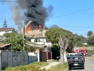 Tres menores de edad debieron ser evacuadas por incendio en Hogar de Niñas de Llolleo: serán reubicadas en albergue de San Antonio
