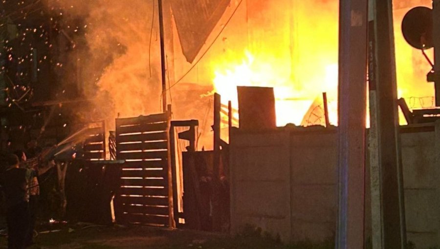 Una vivienda destruida deja incendio estructural en sector Bellavista de San Antonio