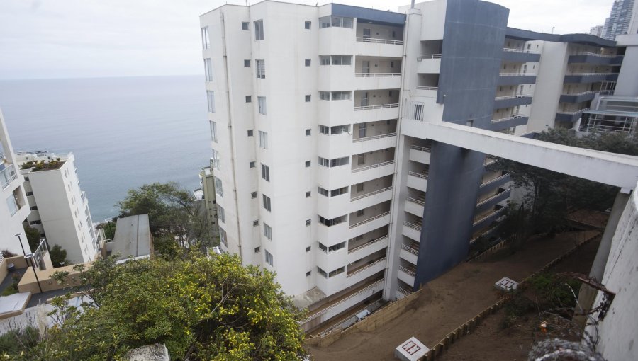 Evacuados del edificio Euromarina II de Reñaca no recibieron ayuda estatal: "Cada uno tuvo que resolver sus problemas por sí mismo"