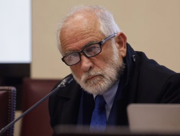 Contraloría detecta irregularidad en bono a exasesora de ministro Montes y ordena su restitución