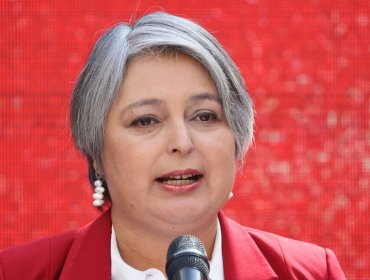 Jara presenta propuesta para implementar tecnología avanzada que permita realizar mamografías sin dolor