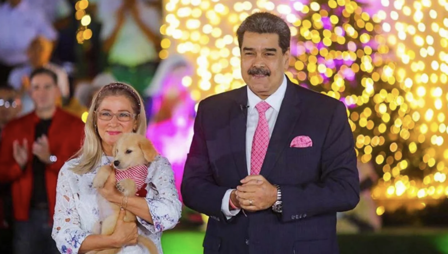En medio de tensión con EE.UU., Maduro decreta el adelanto de la Navidad en Venezuela