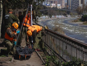 Encuentran cuerpo sin vida de una persona en la ribera del río Mapocho en Providencia