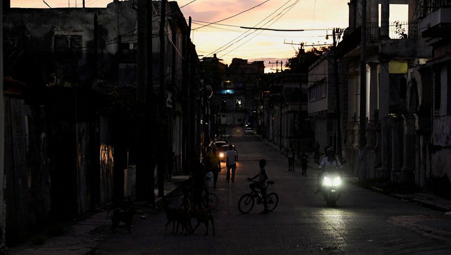 Cuba sufre una nueva "desconexión total" del sistema eléctrico que afecta a toda la isla