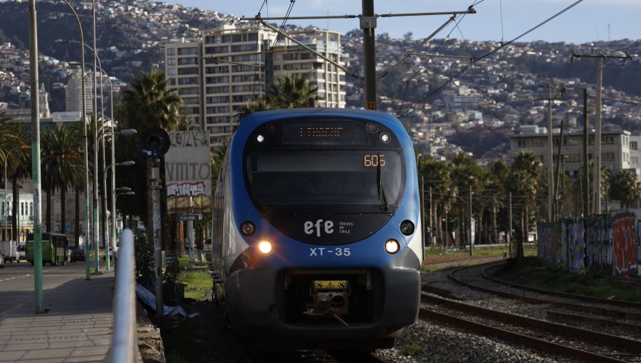 Disputa legal entre consorcios amenaza con retrasar aún más el tren Valparaíso - Santiago