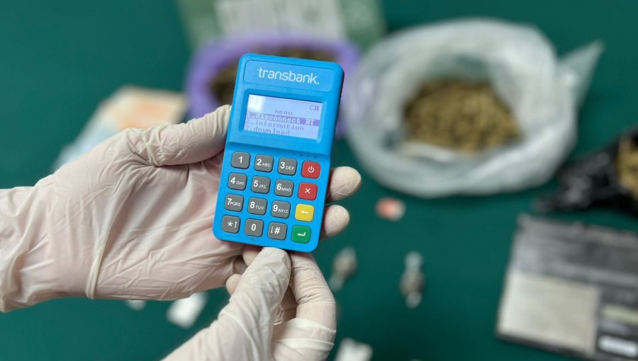 Investigación de Carabineros permite detener en Cartagena a pareja que hasta un sistema de pago electrónico tenía para vender drogas