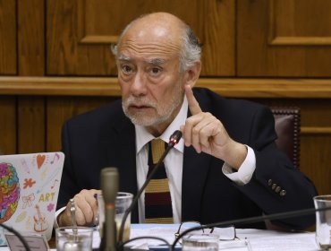 Presidente de la comisión de Salud del Senado llama a "no permitir perdonazos” tras nuevo informe de Contraloría por licencias médicas