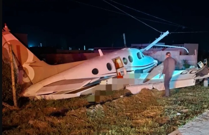 Avión bimotor cayó en comuna de El Olivar, al sur de Rancagua: Cuatro personas heridas