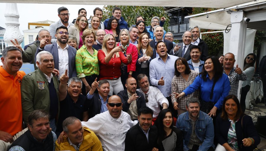 Piñerismo de Valparaíso cierra filas con Matthei ante éxodo de figuras a candidatura de Kast: "Es la persona mejor preparada"