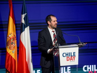 Ministro Grau refuta dichos del expresidente Frei y dice que "no es cierto que crecimos tanto por 30 años"
