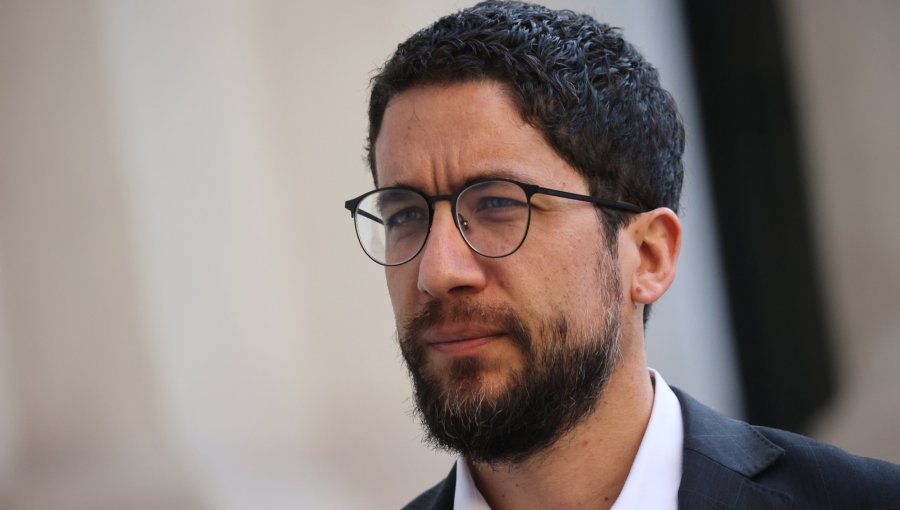 Ministro Boccardo revela que técnicos del Gobierno se han comunicado con el Banco Central por "algunos reparos" al IPoM