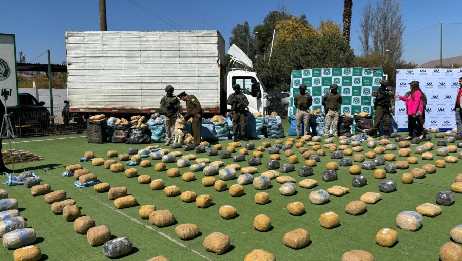 Incautan casi 2 toneladas de drogas en megaoperativo en la región de Atacama