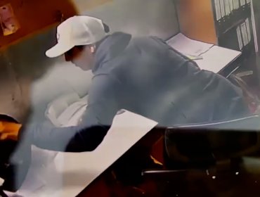 Capturan a banda que asaltó local comercial y que en su huida intentó atropellar a carabinero en el Mercado Cardonal de Valparaíso