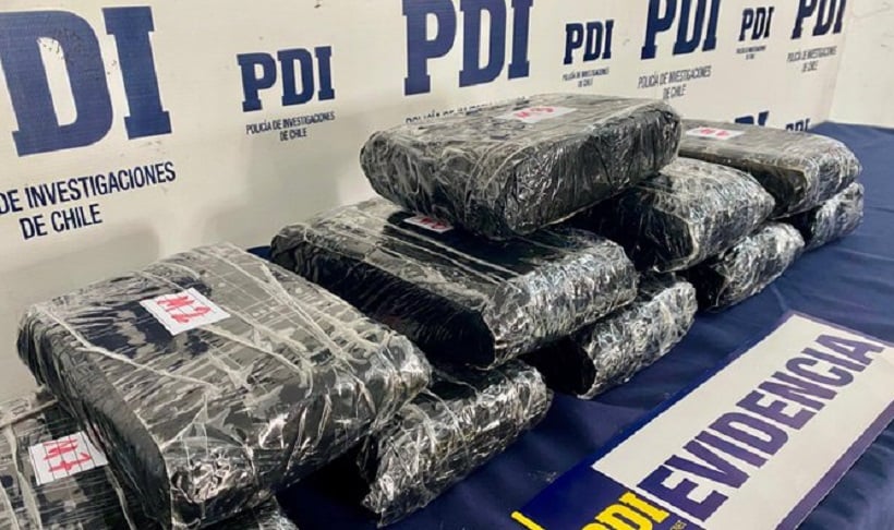 Detienen a cinco peruanos que ingresaron a Chile con ketamina por el complejo Chacalluta: dos son policías
