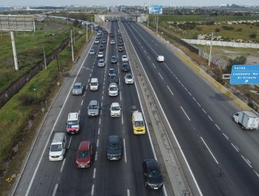Más de 600 mil vehículos ya han salido de la región Metropolitana por fin de semana largo de Fiestas Patrias