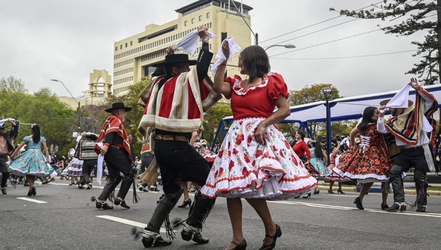 Conozca los cortes y desvíos de tránsito que habrá en Valparaíso por desfile patrio