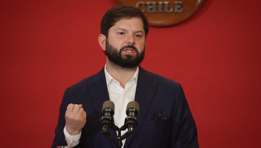 Ministro de Seguridad confirma evaluación de antecedentes para denunciar estafa virtual que usa la imagen del Presidente Boric