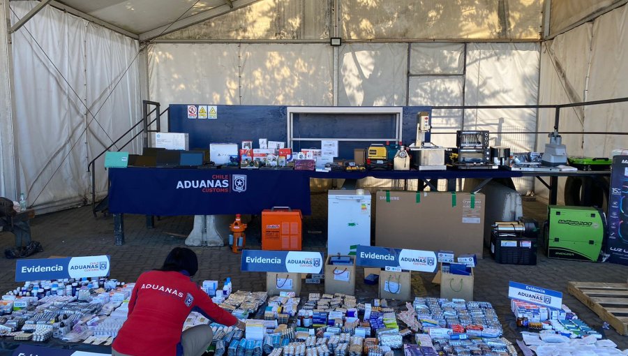 Descubren en Valparaíso millonario contrabando de medicamentos y baterías de litio con destino a Venezuela