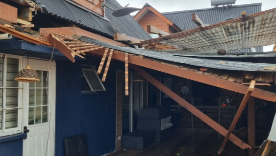 Tornado sorprende a Linares y deja más de 150 viviendas afectadas