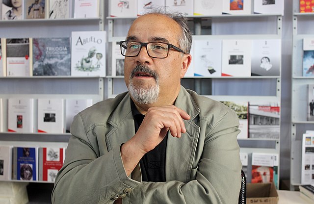Ramón Díaz Eterovic es reconocido con el Premio Nacional de Literatura 2025
