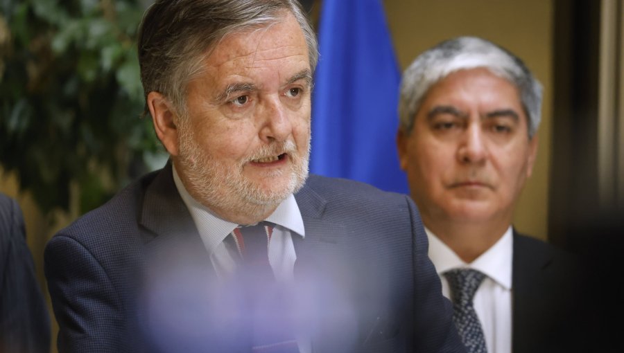Diputado Undurraga asegura que cree un posible empate entre Kast y Matthei si se ajustaran las cifras